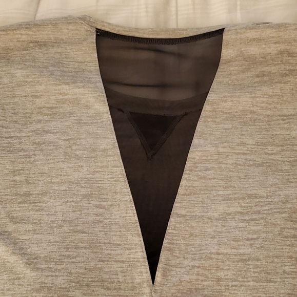 Danskin NOW workout shirt - Picture 4 of 8